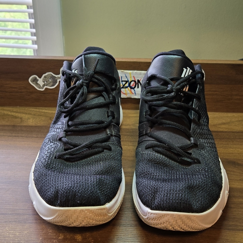 Nike Kyrie Flytrap 12m - image 2